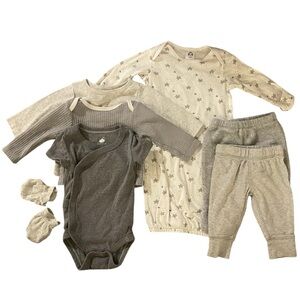 Cloud Island 0-3m Gerber Carters Neutral Baby Gray Tones Clothing Set + Mittens
